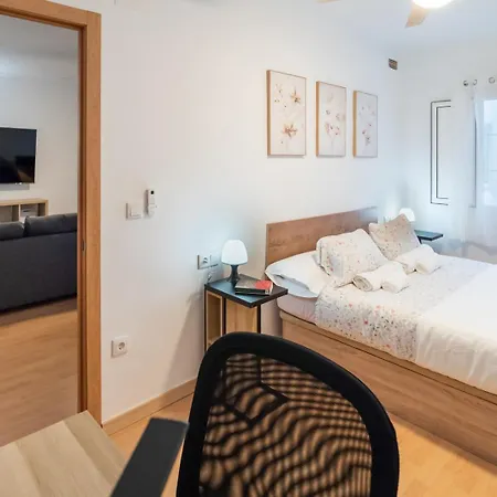 Apartament A 15 Minutos De La Juderia Con Parking *