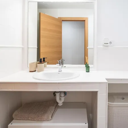 A 15 Minutos De La Juderia Con Parking *