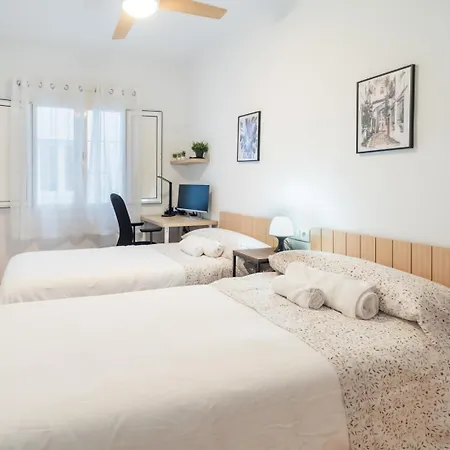 A 15 Minutos De La Juderia Con Parking Apartamento
